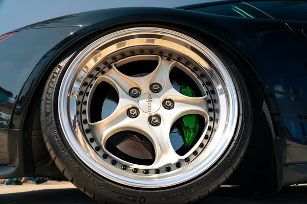 Quels sont les meilleurs produits pour nettoyer et entretenir les jantes en magnésium?